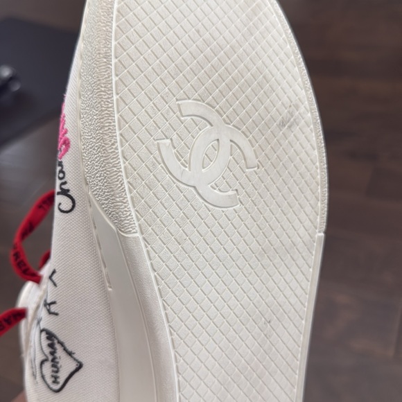 Worn once ! Chanel x Pharrell sneakers capsule collection ❤️ Rare find - Picture 9 of 14